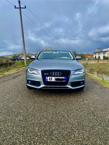 Kavaje, shes makine Audi a4 Benzin, gri metalizato automatik Klima 19.000 km 6.200 €