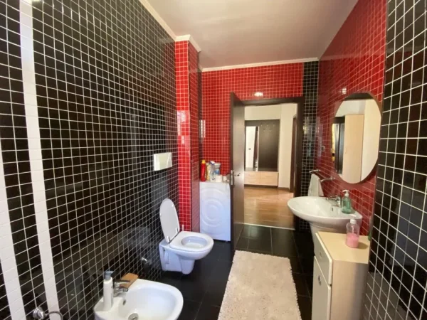 Tirane, shes 2+1+2+PARKING, Kati 2, 134 m² 259.400 € (Prane Hotel Radisson)