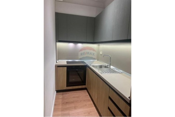 Tirane, jepet me qera apartament 1+1 Kati 3, 89 m² 750 € 
