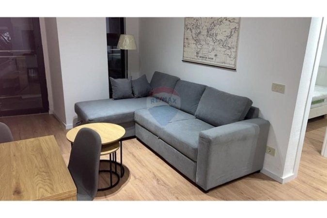Tirane, jepet me qera apartament 1+1 Kati 3, 89 m² 750 € 