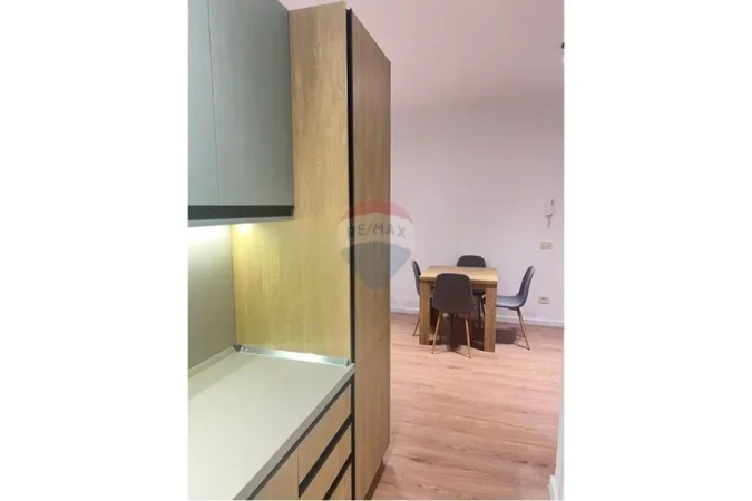Tirane, jepet me qera apartament 1+1 Kati 3, 89 m² 750 € 