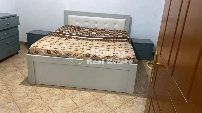 Tirane, jepet me qera apartament 1+1 Kati 1, 60 m² 330 € (Selite)