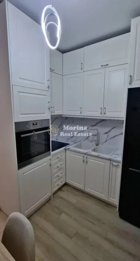 Tirane, jepet me qera apartament 1+1 Kati 2, 50 m² 550 € (Kodra E Diellit)