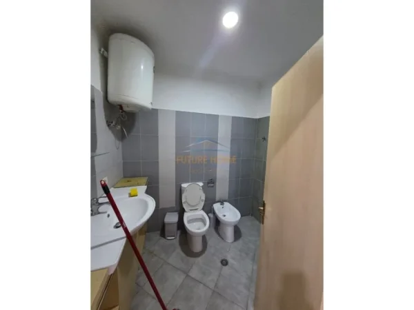 Shitet, Apartament 2+1, Rruga Jordan Misja, Tirane. Kreu / Pronat / AREA62012