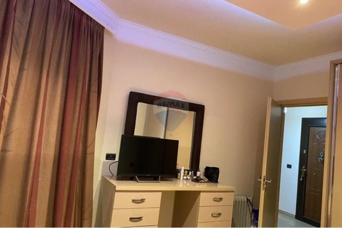 Tirane, jepet me qera apartament 2+1 Kati 4, 102 m² 500 € 