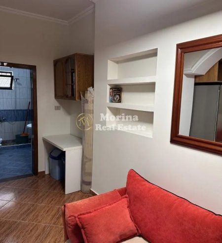 Tirane, jepet me qera apartament 1+1 Kati 1, 65 m² 400 € (5 Maji)