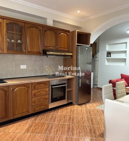 Tirane, jepet me qera apartament 1+1 Kati 1, 65 m² 400 € (5 Maji)