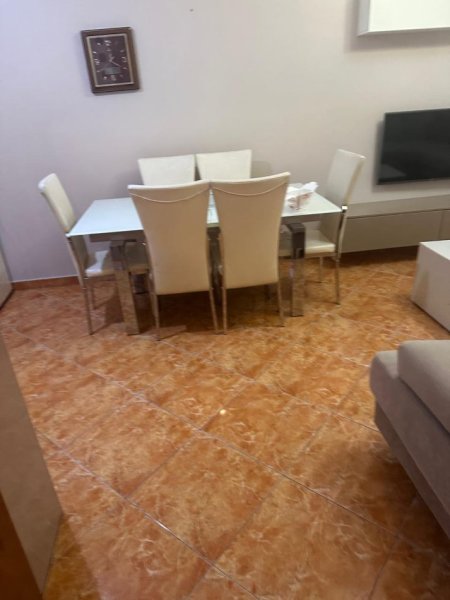 Tirane, jepet me qera apartament 2+1+Ballkon Kati 3, 95 m² 650 € (Jordan Misja)