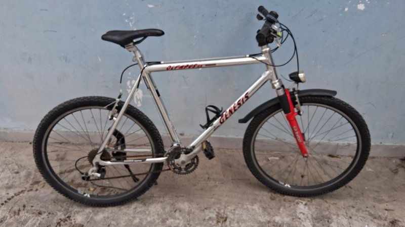 Tirane, oferte biciklete GENESIS26inch️️️ e argjendtë 150 €