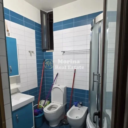Tirane, jepet me qera apartament 2+1 Kati 4, 650 m² 650 € (Liqeni Artificial)