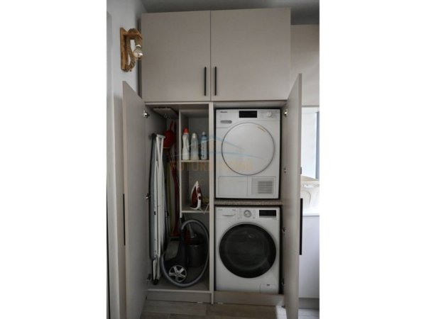 Tirane, shitet apartament 2+1+Ballkon Kati 3, 107 m² 215.000 € (Ali Demi)