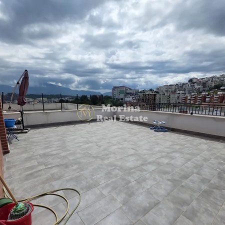 Tirane, jepet me qera apartament 2+1+Ballkon Kati 4, 154 m² 900 € (Kopeshti Botanik)