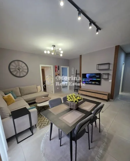 Tirane, jepet me qera apartament 2+1+Ballkon Kati 4, 154 m² 900 € (Kopeshti Botanik)