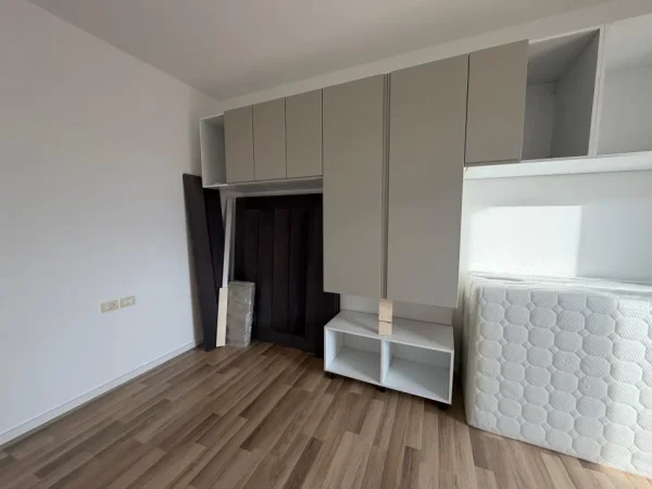 Vlore, shitet nga Pronari, pa-komision apartament+verande | Penthouse 2+1+Aneks+Ballkon Kati 10, 106 m² 199.999 € (Rruga Transballkanike)