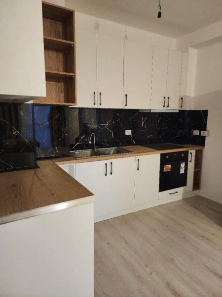 Tirane, jepet me qera apartament 2+1 Kati 3, 500 € 