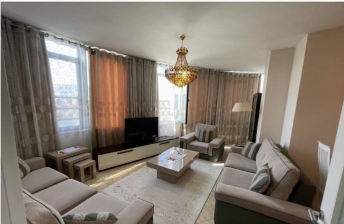 Tirane, jepet me qera apartament 1+1+Ballkon , 550 € (Kompleksi Grand, Ali Dem, Tirane)