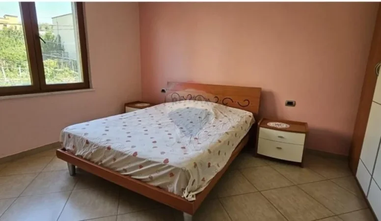 Jap me qera 2 apartamente 2+1+Ballkon Kati 1 dhe Kati2, 100 m² 500 € (RRUGA SEIT GEGA KODRA E PRIFTIT)