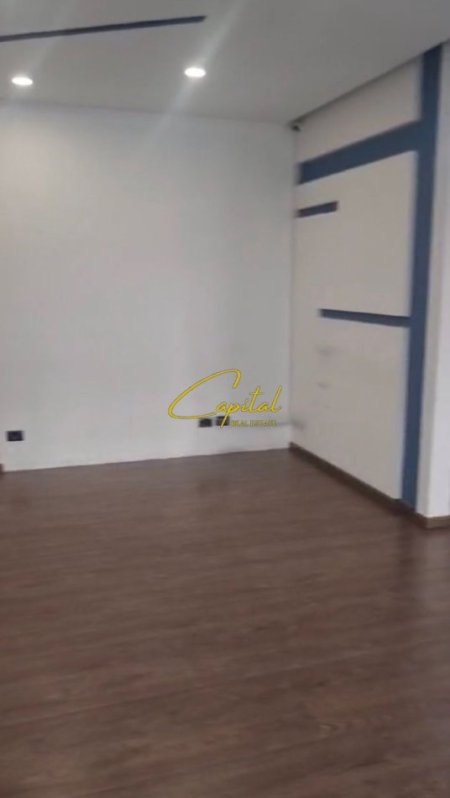 Tirane, jepet me qera zyre Kati 3, 70 m² 700 € (RRUGA E KAVAJES)