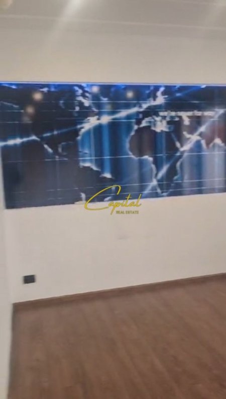 Tirane, jepet me qera zyre Kati 3, 70 m² 700 € (RRUGA E KAVAJES)