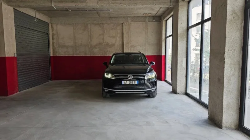 Tirane, shitet nga Pronari, pa-komision garazh | post parkimi Kati 0, 17 m² 37.000 € (Rruga e Ullishtes)