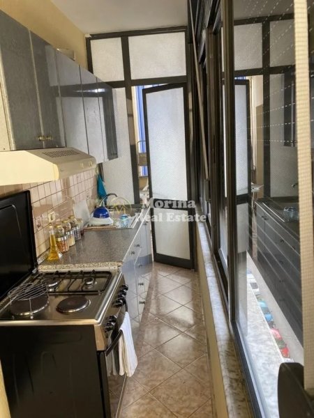 Tirane, jepet me qera apartament 1+1 Kati 6, 75 m² 600 € (Rruga e Kavajes)