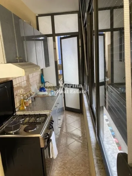 Tirane, jepet me qera apartament 1+1 Kati 6, 75 m² 600 € (Rruga e Kavajes)