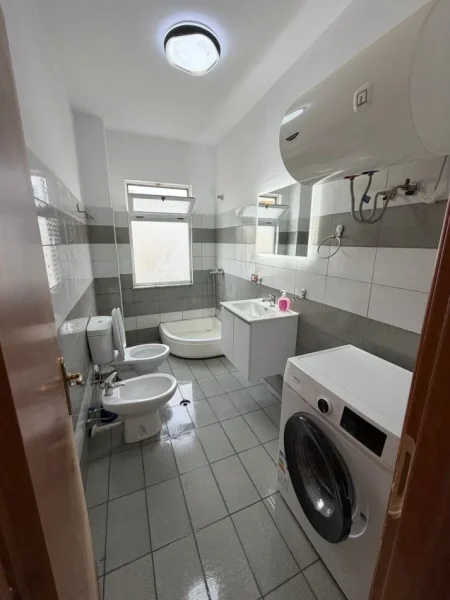 Jepet me qira Apartament 2+1 Kati 4, 90 m² 450 € (Yzberisht)