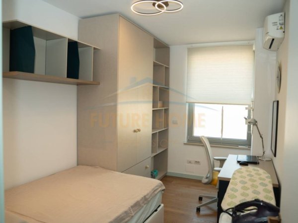 Tirane, jepet me qera apartament 3+1+Ballkon Kati 3, 107 m² 1.800 € (Stadiumi Dinamo)