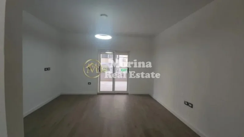 Tirane, shitet apartament 1+1 Kati 2, 77 m² 180.000 € (Komuna e Parisit)