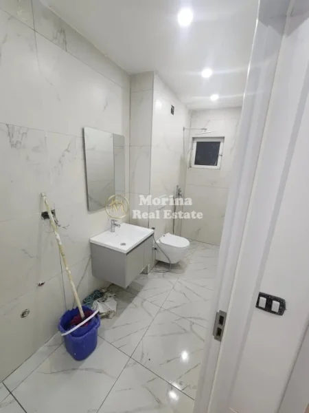 Tirane, shitet apartament 1+1 Kati 2, 77 m² 180.000 € (Komuna e Parisit)