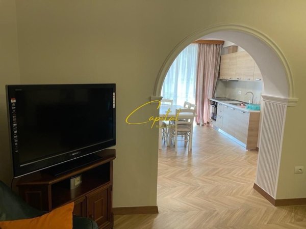 Tirane, jepet me qera apartament 2+1 Kati 1, 120 m² 750 € (21 DHJETORI)