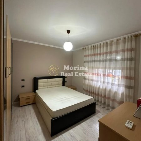 Tirane, jepet me qera apartament 2+1 Kati 3, 80 m² 900 € (Qender, Rruga Bardhok Biba)