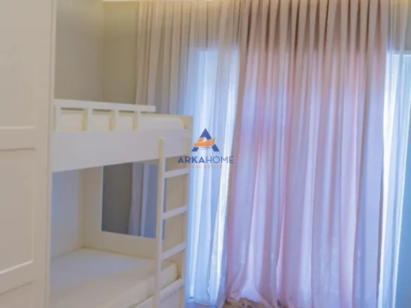 Tirane, shitet apartament 2+1 Kati 2, 126 m² 320.000 € 