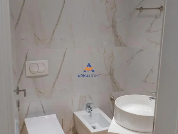 Tirane, shitet apartament 2+1 Kati 2, 126 m² 320.000 € 