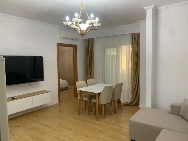Tirane, shitet apartament 2+1+Ballkon Kati 1, 65 m² 148.800 € (Liqeni i Thate)