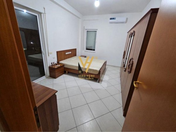 Tirane, jepet me qera apartament 2+1+Ballkon Kati 4, 100 m² 600 € (KOPSHTI ZOOLOGJIK)