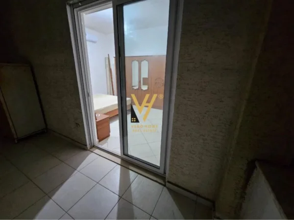 Tirane, jepet me qera apartament 2+1+Ballkon Kati 4, 100 m² 600 € (KOPSHTI ZOOLOGJIK)