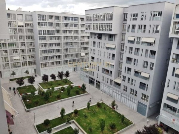 Tirane, shitet apartament 1+1+Ballkon Kati 1, 75 m² 235.000 € (Kika 2)