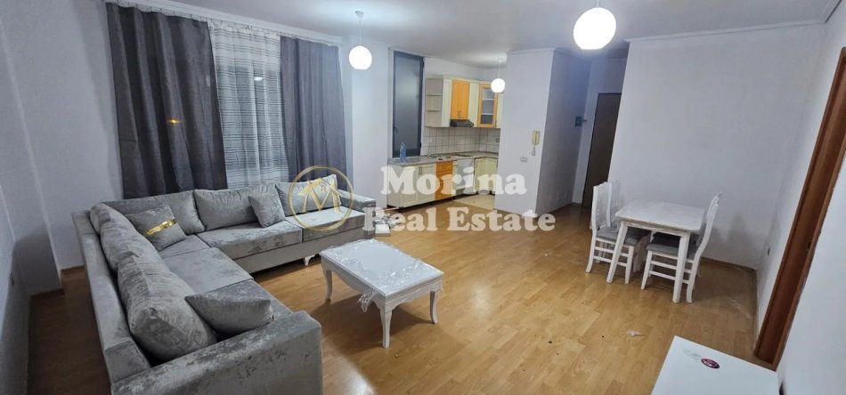 Tirane, jepet me qera apartament 2+1 Kati 3, 95 m² 500 € (Yzberisht)