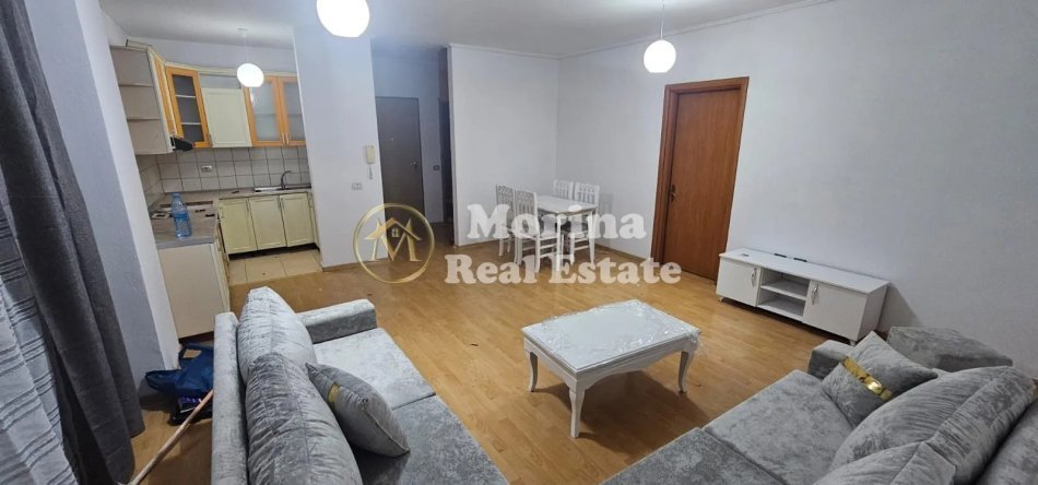 Tirane, jepet me qera apartament 2+1 Kati 3, 95 m² 500 € (Yzberisht)