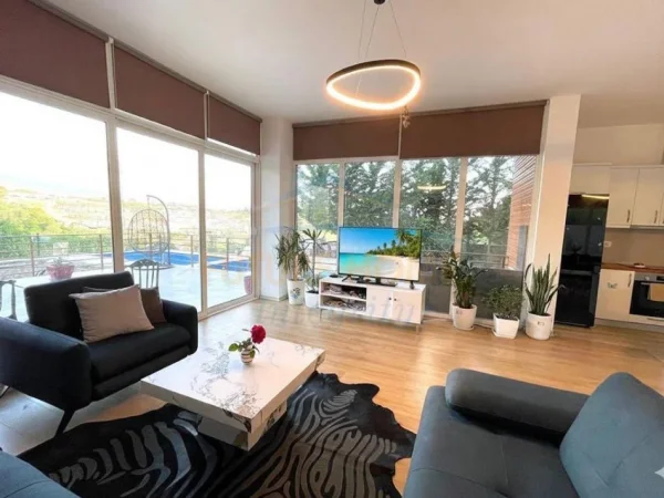 Tirane, jepet me qera Vile 3+1+Ballkon Kati 0, 200 m² 2.000 € (Farke)