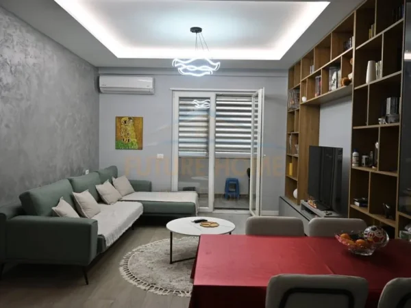 Tirane, shitet apartament 2+1+Ballkon , 105 m² 215.000 € (ALIDEM)