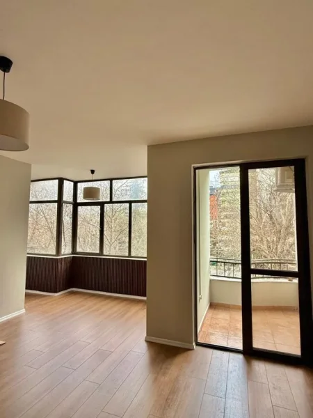 Tirane, jepet me qera apartament 1+1 Kati 3, 65 m² 700 €