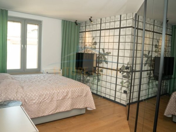 Tirane, jepet me qera apartament 3+1+Ballkon Kati 4, 1.800 € (STADIUMI DINAMOS)