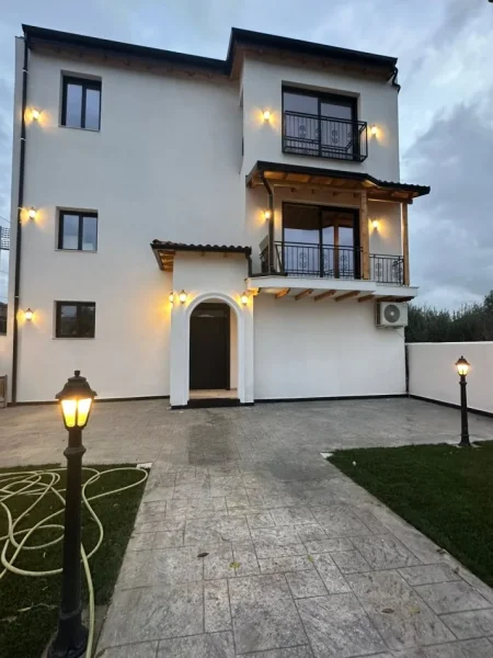 Kavaje, shitet shtepi 4+1+Aneks+Ballkon Kati 2, 550 m² 442.000 € (Kavaje)