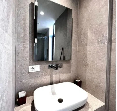 Tirane, jepet me qera apartament 2+1 Kati 4, 1.200 € 