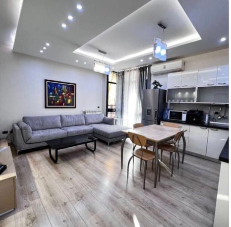 Tirane, jepet me qera apartament 2+1 Kati 4, 1.200 € 