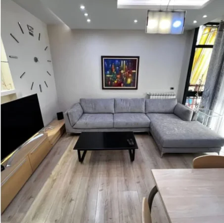 Tirane, jepet me qera apartament 2+1 Kati 4, 1.200 € 