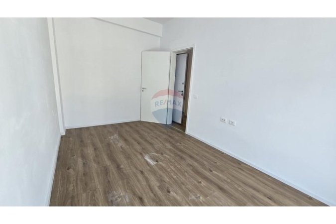 Tirane, shitet apartament 1+1 Kati 3, 57 m² 86.000 € (Rezidenca Platea, Tiranë(ID: 530201045-160)