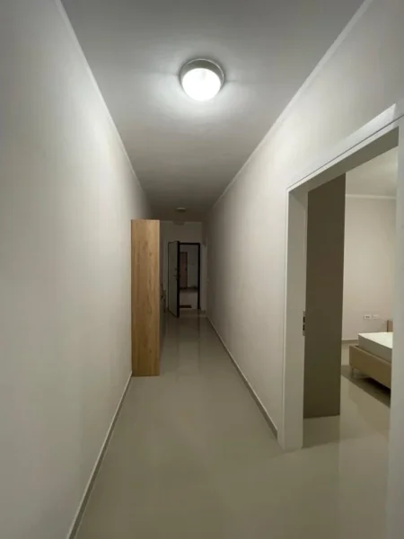 Tirane, jepet me qera apartament 2+1+Ballkon , 90 m² 500 € (Ish Dogana)